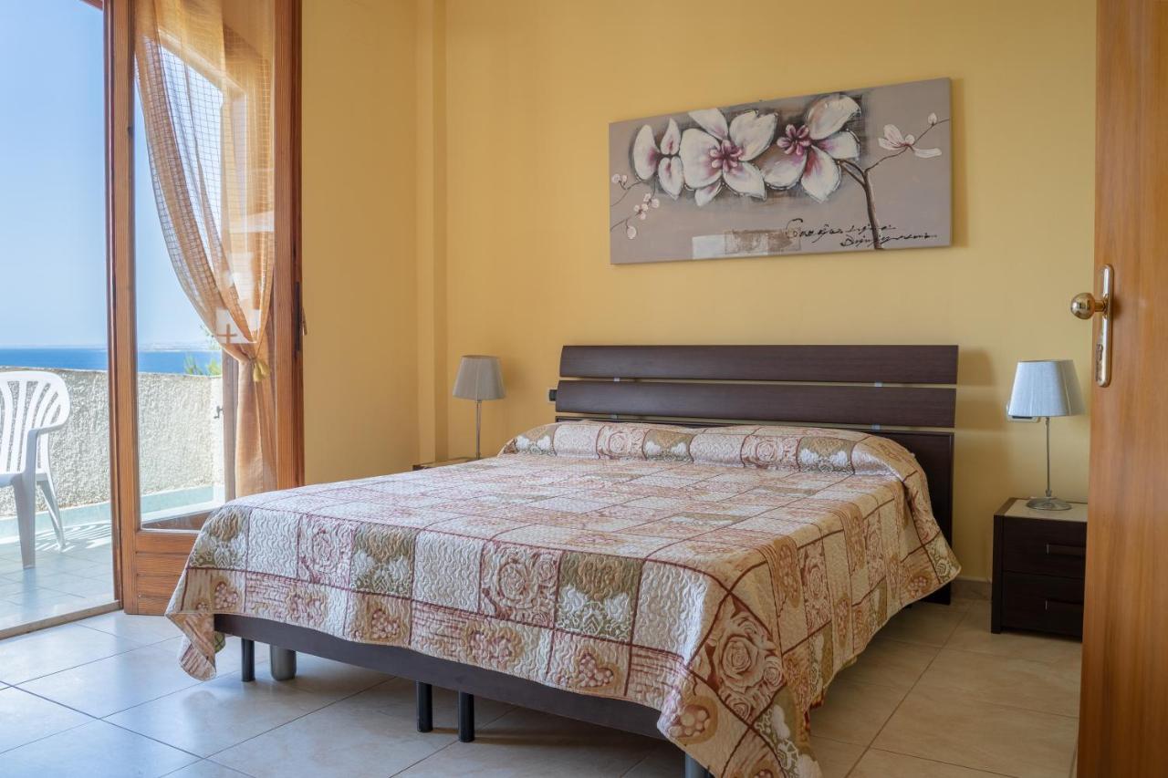 לינה וארוחת בוקר סירקוזה Terrazza Sul Plemmirio מראה חיצוני תמונה