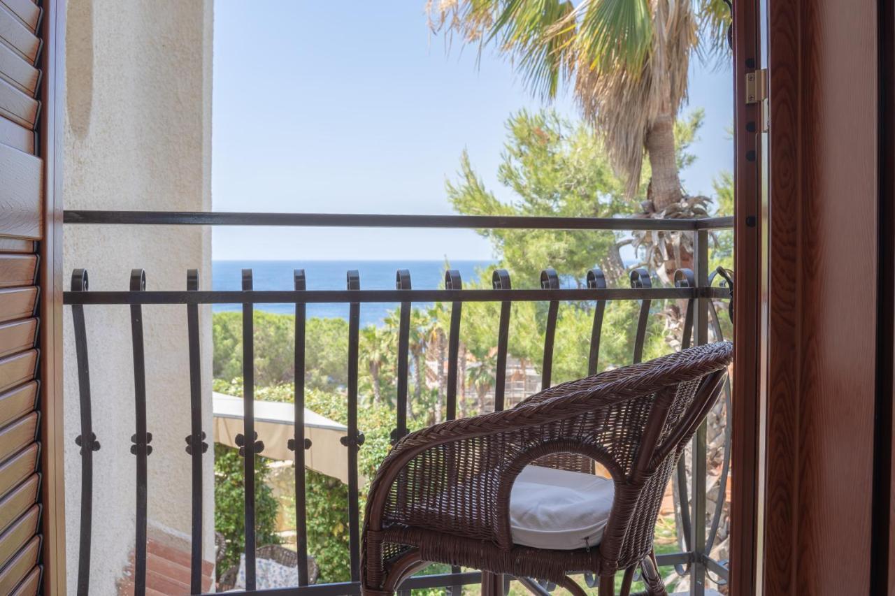 לינה וארוחת בוקר סירקוזה Terrazza Sul Plemmirio מראה חיצוני תמונה